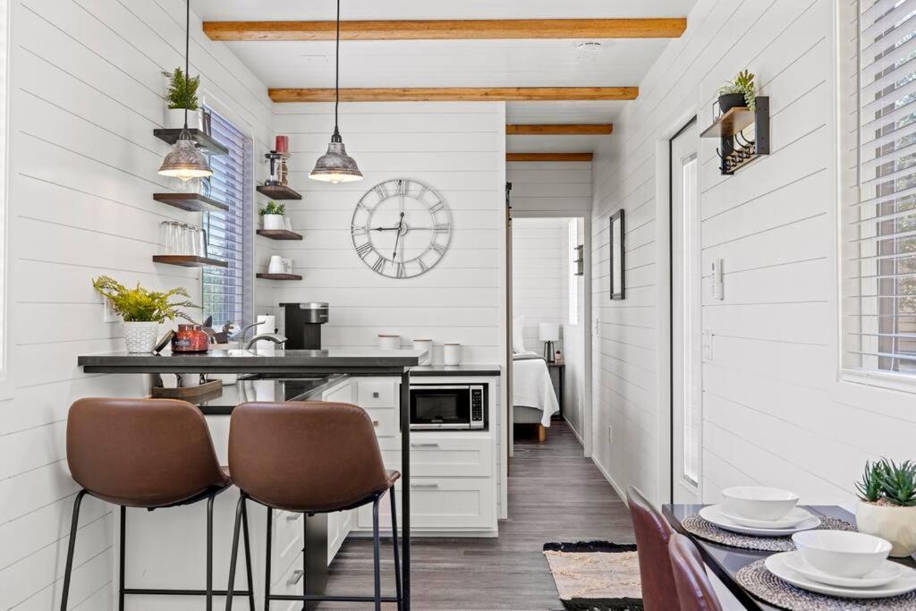 New! The Texas Longhorn-Luxury Container Home Фредериксберг Экстерьер фото